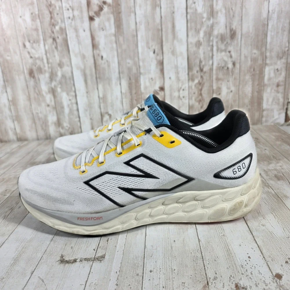 New Balance Fresh Foam 680v8 Mens Running Shoes White Black Yellow Size 13 - Picture 2 of 8